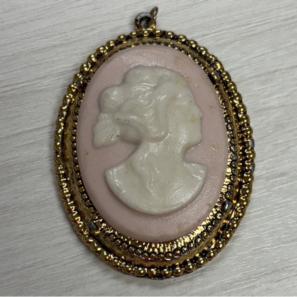 Elegant Gold and Pink Cameo Pendant